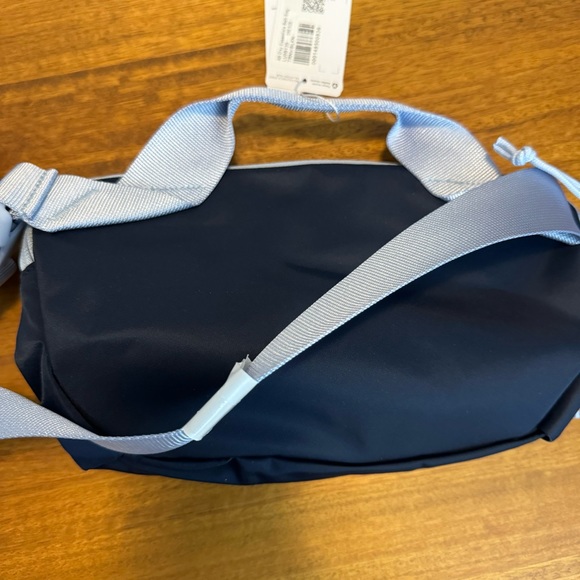 New Lululemon Belt Bag 2.5L unisex bag - Picture 3 of 4